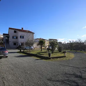 Appartamento Kris, Marinici (Primorsko-Goranska)