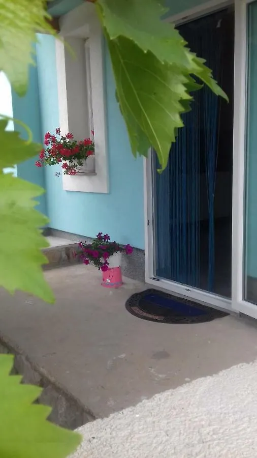 HOLIDAY HOME NORA**** Loznati Cres Croazia